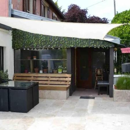 Leleka Hostel Esbly Extérieur photo