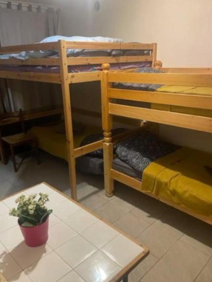 Leleka Hostel Esbly Extérieur photo